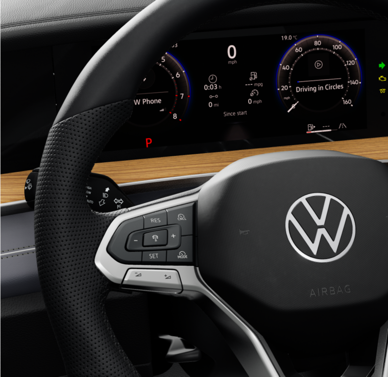 Imagen de los controles del volante en un Tiguan SEL Premium R_Line 2025