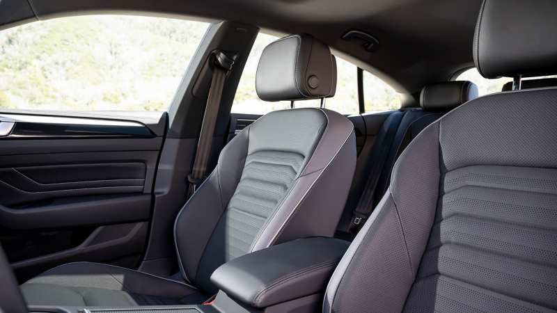 Shot of front seat interior of the 2022 Volkswagen Arteon.