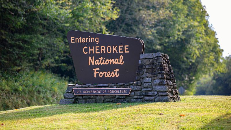 Señal de entrada al Bosque Nacional Cherokee