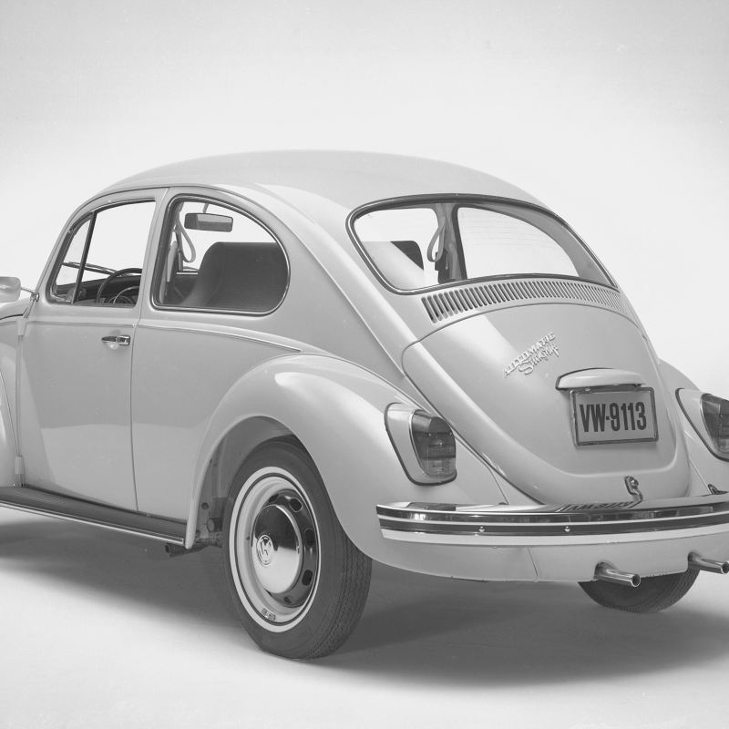 El Beetle de Volkswagen ha inspirado amor desde que llegó a las costas de Estados Unidos en 1949.
