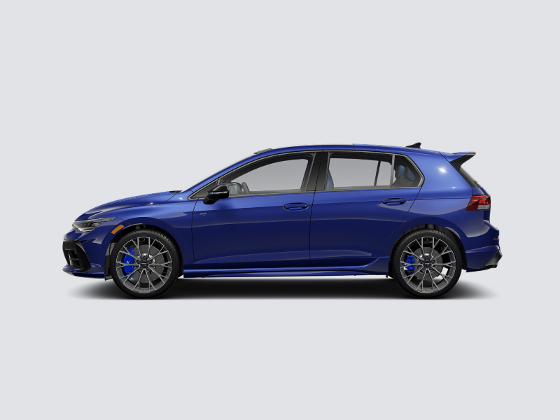 Vista de perfil de un Golf R en color Lapiz Blue Metallic estacionado sobre un fondo gris.