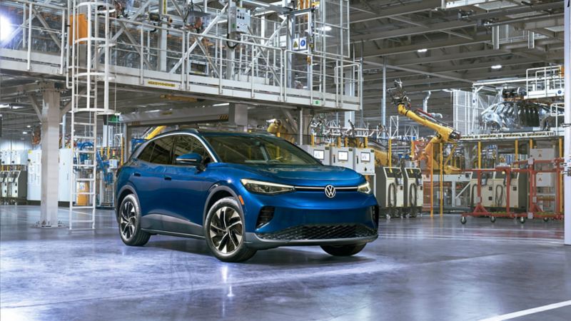 El Volkswagen ID.4 EV sale de la cadena de montaje
