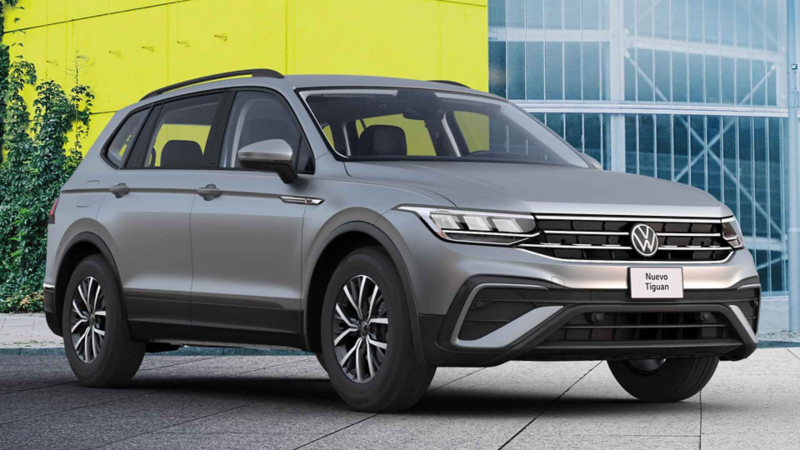 Tiguan 2022. Camioneta SUVW en tono gris. 