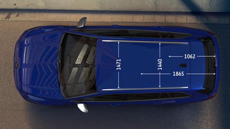Image displaying the boot depth with the rear seats up and down in the Golf Estate R.