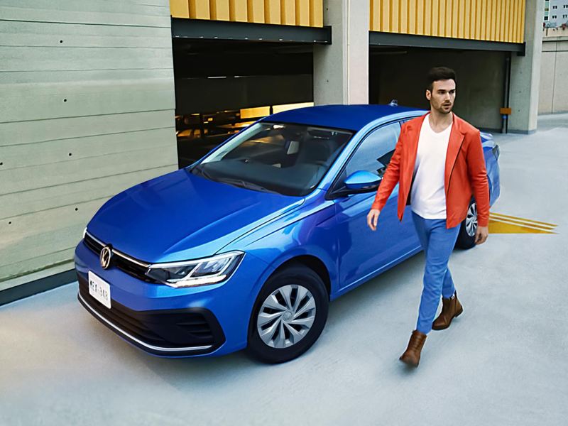 Virtus 2024 versión Trendline en color azul. Promociones y ofertas de lanzamiento en Volkswagen México.