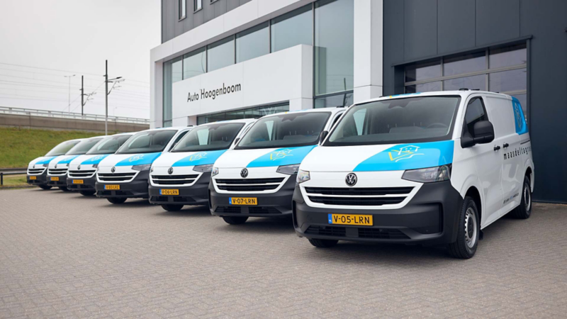 Alle Volkswagen e-Transporters van Maasdelta Groep op een rij