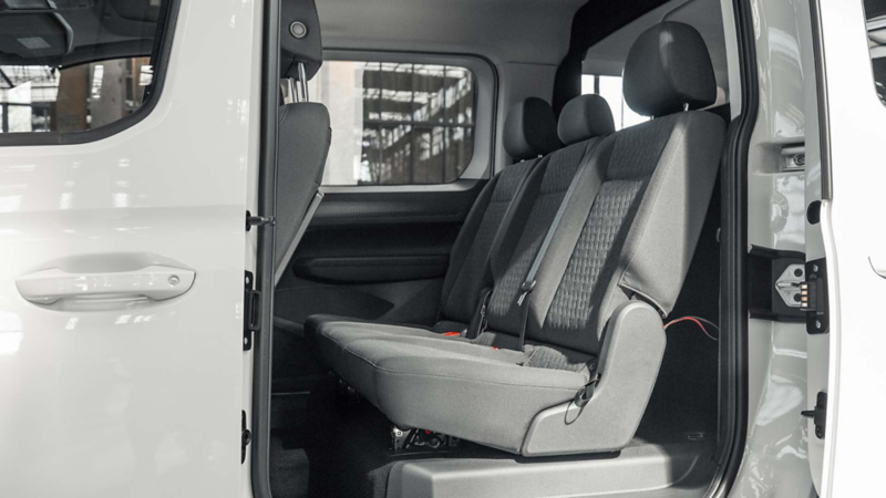 Caddy Cargo Kombi eHybrid omgebouwd tot dubbele cabine