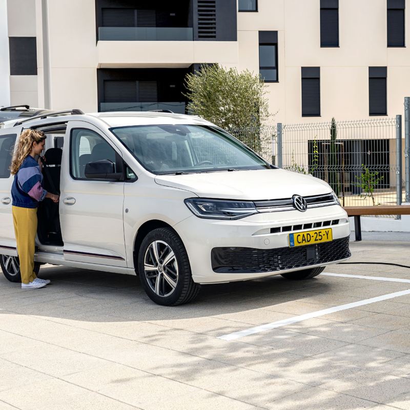 Stel direct jouw Caddy Kombi eHybrid samen