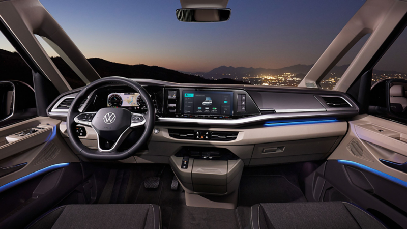 Het interieur van de nieuwe California waarop de California In-Car App te zien