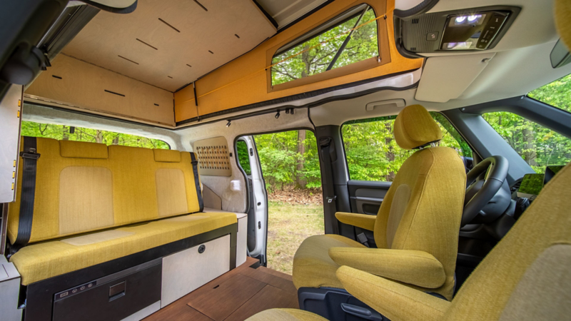 Het ruime en flexibele interieur van de ID. Buzz camper van Outbase
