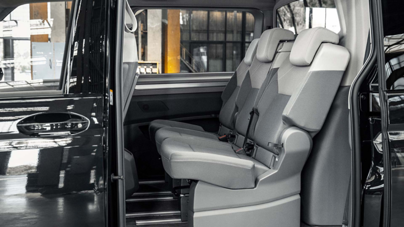 Multivan eHybrid met Cargo Accessoire Pakket omgebouwd tot dubbele cabine