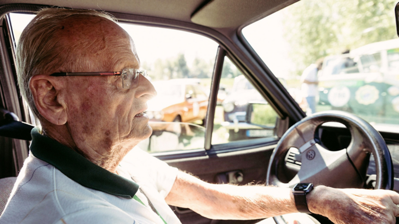 Carl H. Hahn, überquert bei der Sachsen Classic 2019