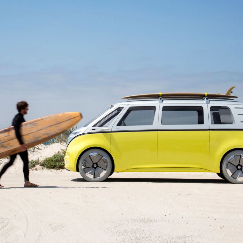 Eldrivna minibussen ID Buzz är VW:s framtida folkabuss med planerad lansering 2022