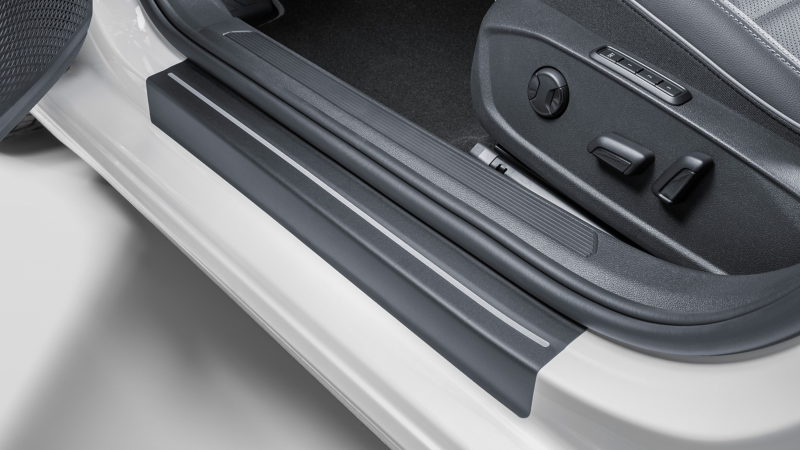 Detailansicht Schutzfolien für Einstiegsleisten für Golf 8