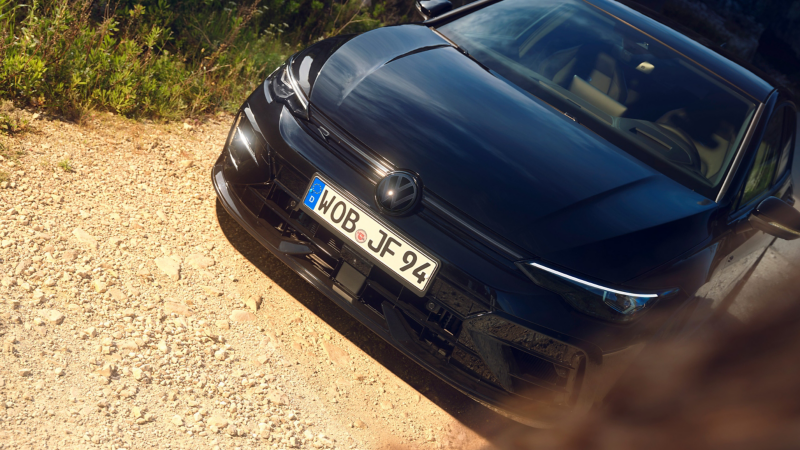 VW Golf R Black Edition, εστίαση στο μπροστινό μέρος