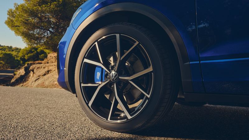 An alloy rim for the T-Roc R from Volkswagen Accessories