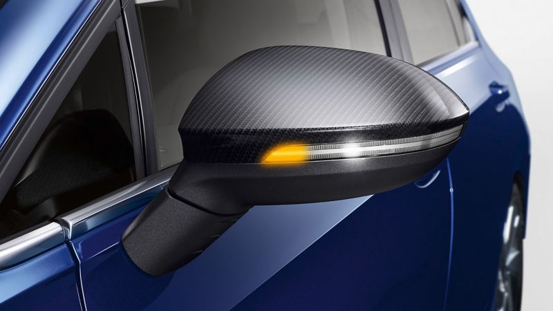 VW Zubehör LED-Außenspiegelblinker an einem VW Golf