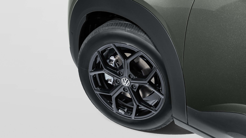 18-calowe kompletne koła zimowe „Huntsville” w kolorze czarnym – Akcesoria Volkswagen
