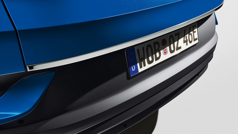 Baguette de protection de hayon issue des Accessoires VW sur une VW ID.4