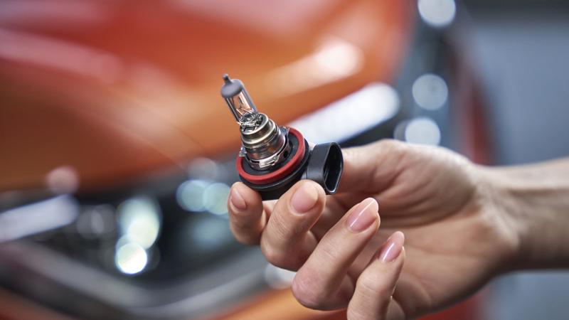 VW Original Leuchtmittel in der Werkstatt