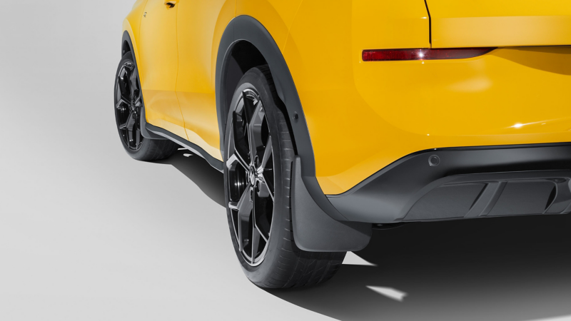 VW mud flaps for the front and rear on a yellow VW T-Roc