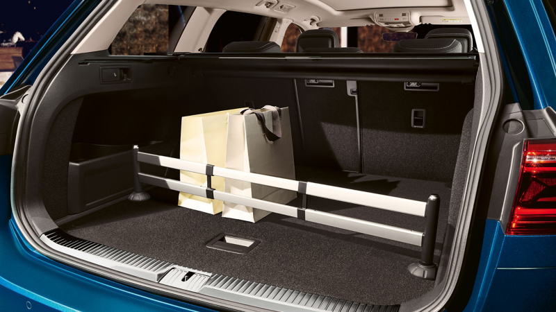 Séparation de coffre issu des Accessoires VW dans le coffre d’une VW Passat
