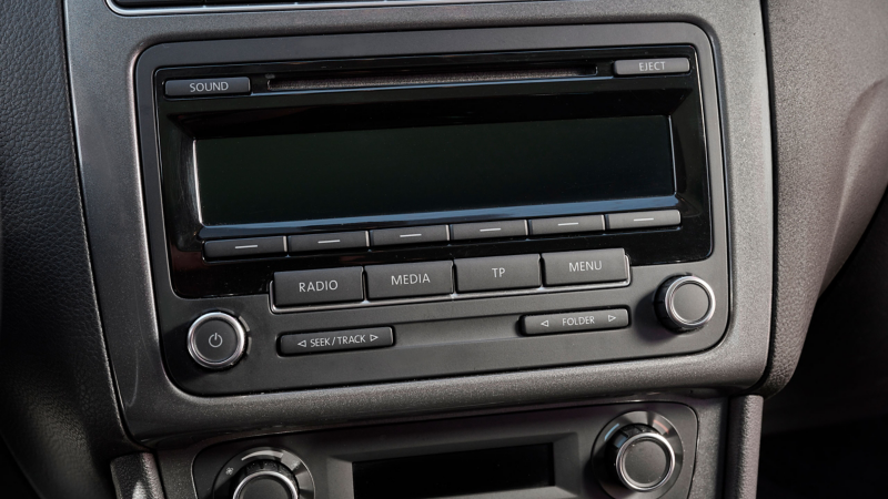 Detailaufnahme Infotainment-System eines VW Polo 5