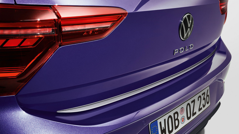 Baguette de protection du hayon issue des Accessoires VW sur une VW Polo