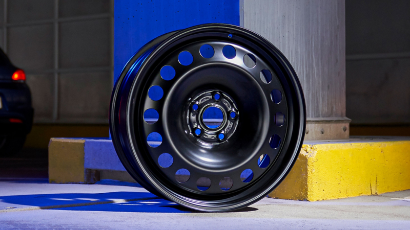 Une jante en tôle robuste issue des accessoires VW