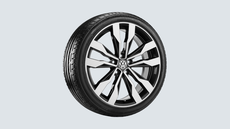 Rad mit 19-Zoll-Leichtmetallfelge „Suzuka“ von VW Zubehör