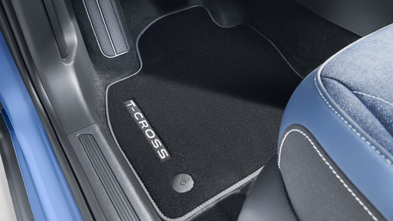 Textielmat van VW-accessoires met T-Cross-opschrift