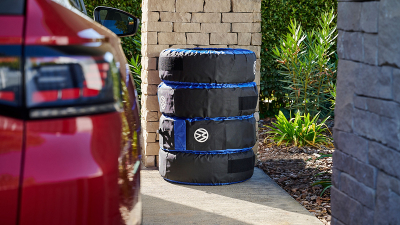 Stacked tyres stowed away in a tyre bag set by VW Accessories