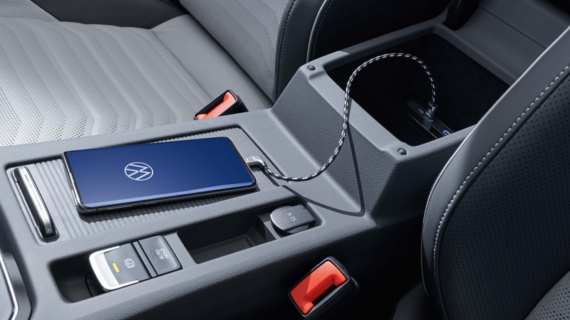 Connected USB premium cable by Volkswagen Accessories located in the centre console