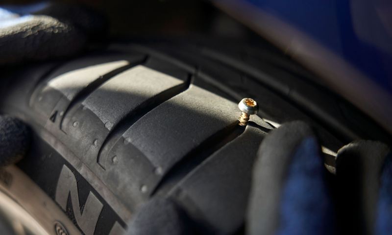 Screw in the tyre, stable tyre pressure thanks to AirStop® technology