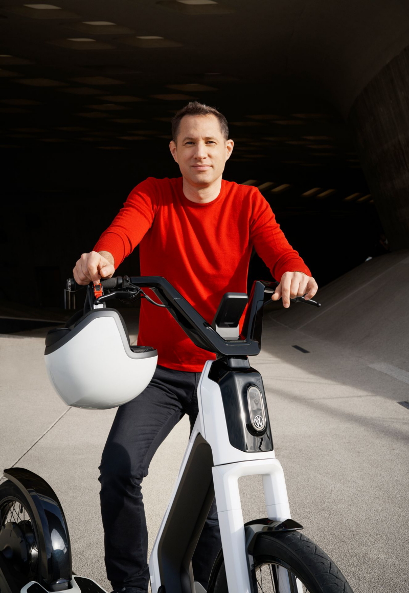 Carsten Camrath with the Volkswagen Streetmate