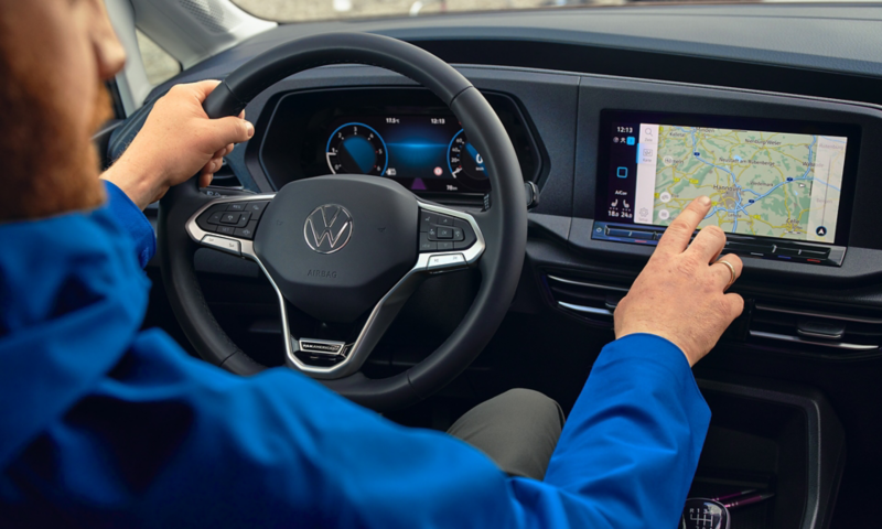 Navigationssystemet i en VW Caddy California.