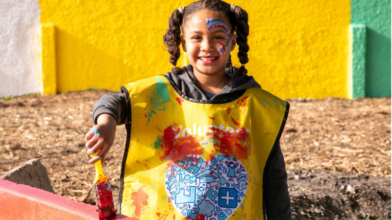 Photo1: Alexa Haynes (7) daughter of employee