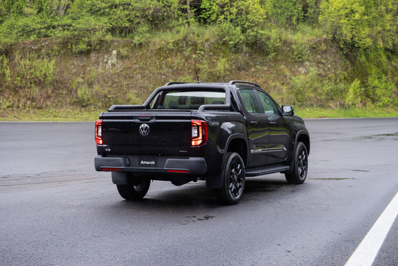 Amarok Dark Label con transmisión automática y tracción 4MOTION