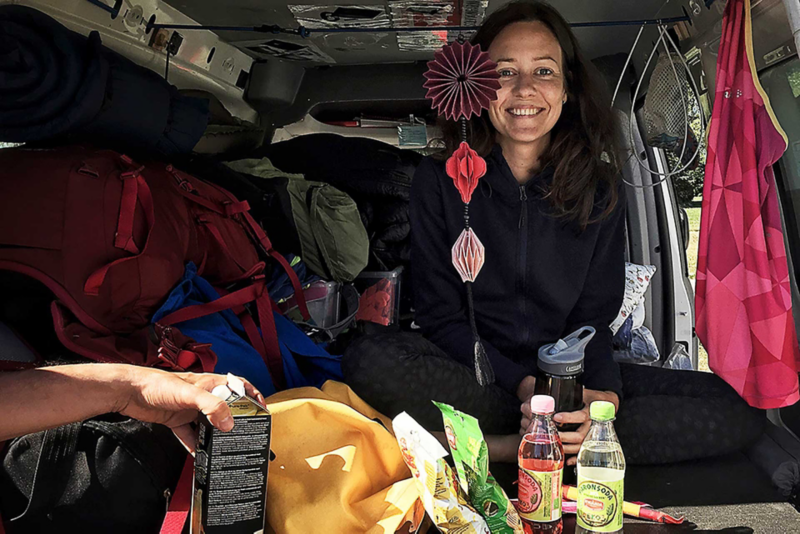 Anna fick plats i en fullpackad Caddy