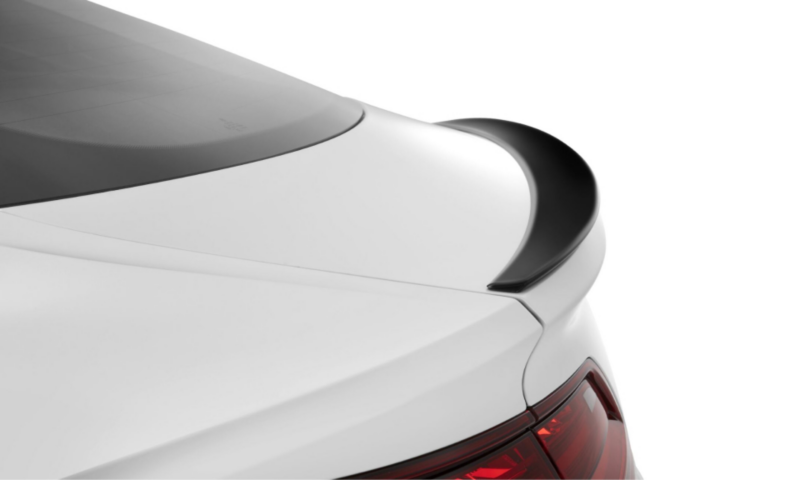 Rear lip spoiler