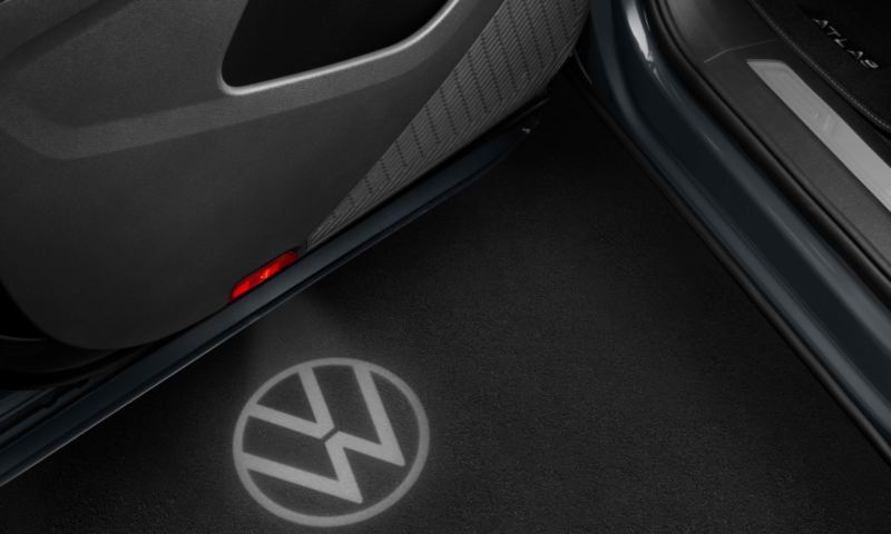 VW logo puddle light