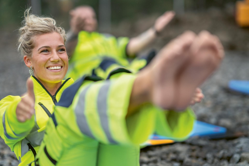 Nicole Wester på Westers Group tränar byggyoga