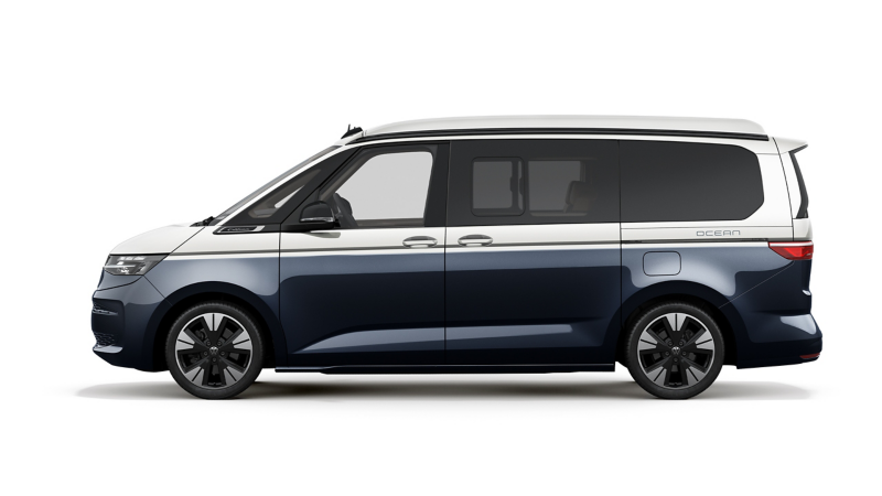 VW California in der Seitenansicht.