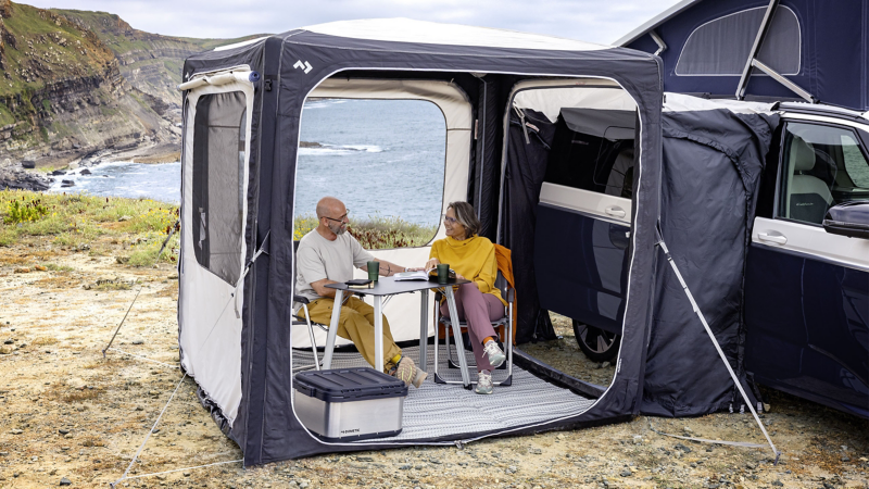 Dometic HUB VW connection tunnel.