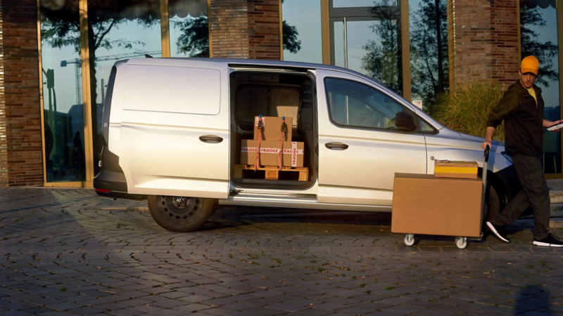 new caddy cargo side view