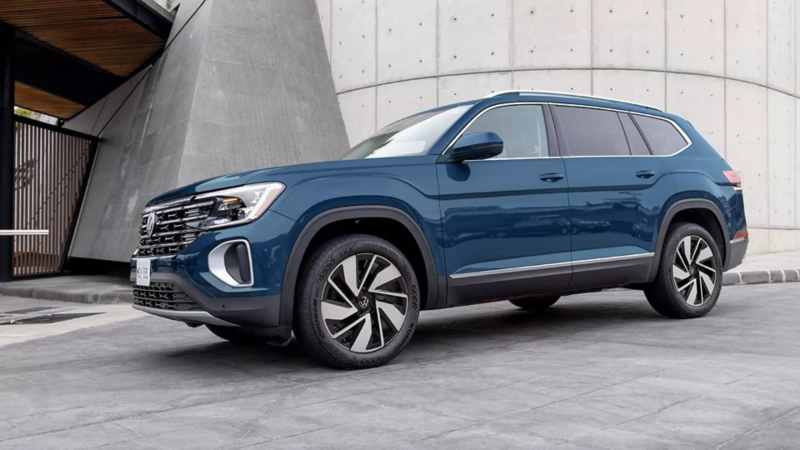 Teramont 2026 de Volkswagen, SUV familiar con motor de 4 cilindros para 7 pasajeros.