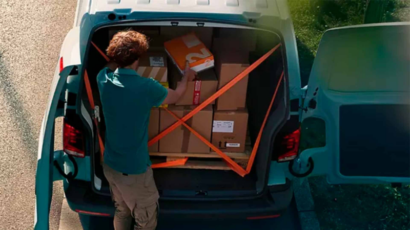 Camioneta Transporter Volkswagen tiene capacidad de carga de hasta 1.4 toneladas.