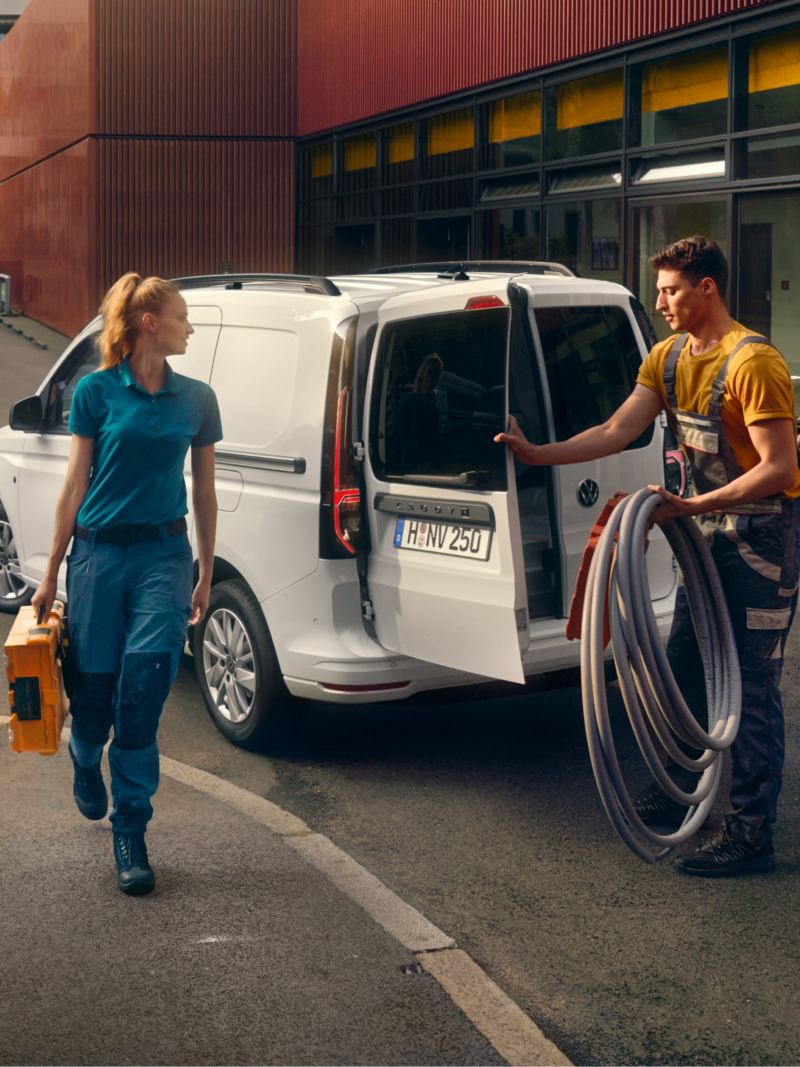 Le nouveau Caddy Cargo Volkswagen en action pour les artisans.