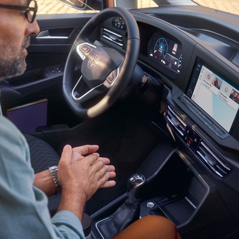 Your smartphone can be connected to your Volkswagen commercial vehicle thanks to We Connect.