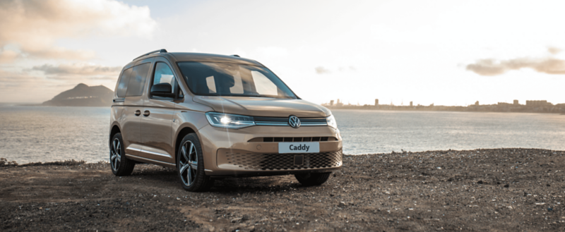 VW Cadyy nad morzem